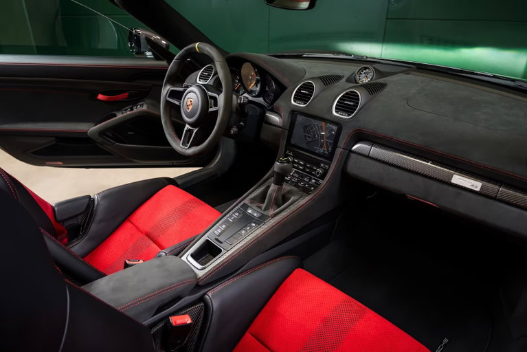 Porsche 718 Spyder RS