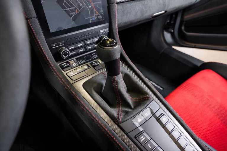 Porsche 718 Spyder RS
