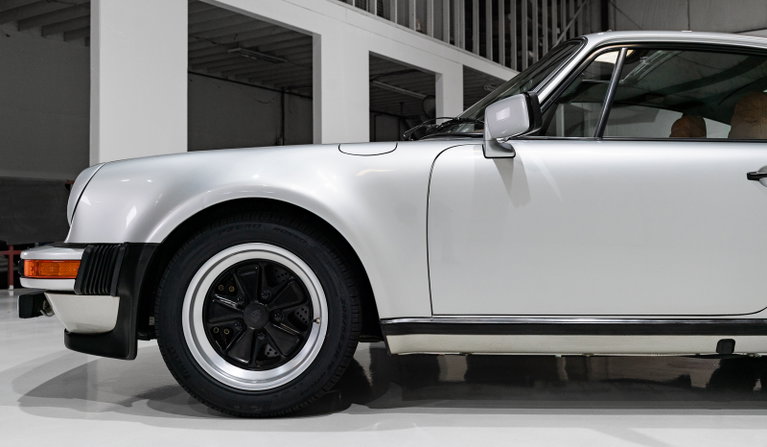 Porsche 911 Turbo 3.3 (US)