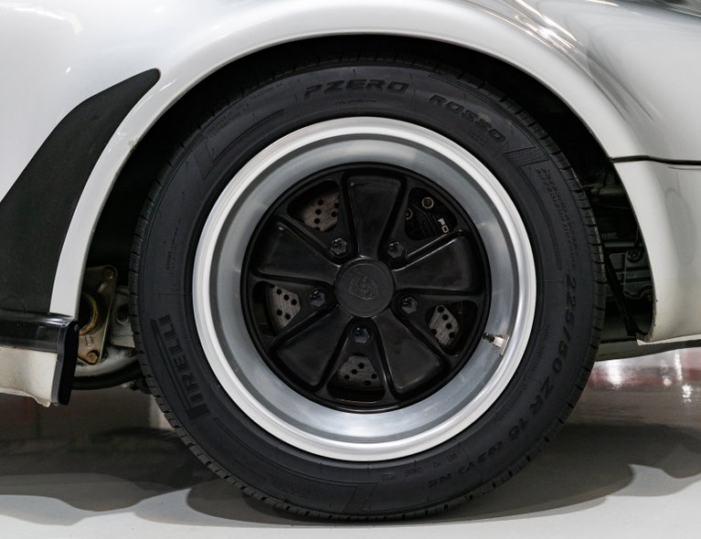 Porsche 911 Turbo 3.3 (US)