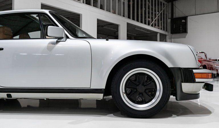 Porsche 911 Turbo 3.3 (US)