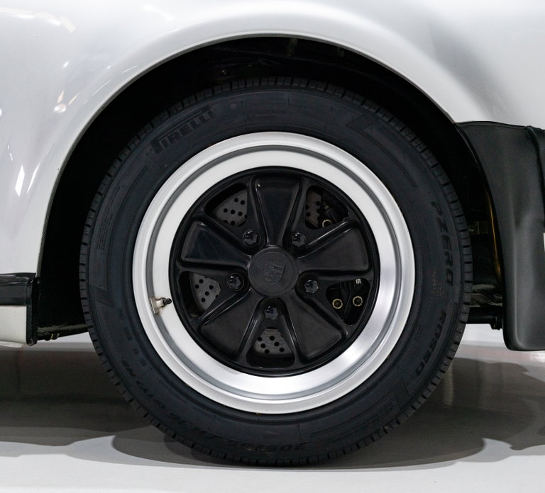Porsche 911 Turbo 3.3 (US)