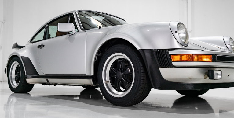 Porsche 911 Turbo 3.3 (US)