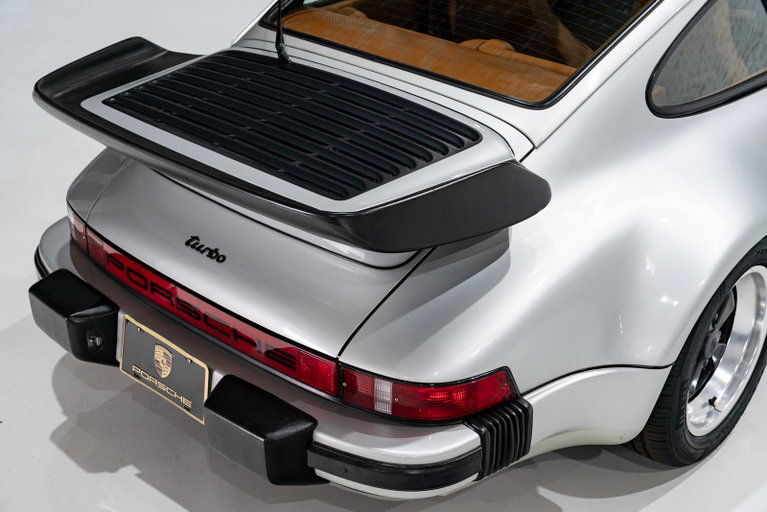 Porsche 911 Turbo 3.3 (US)