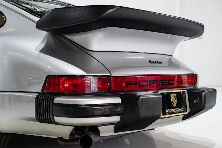 Porsche 911 Turbo 3.3 (US)