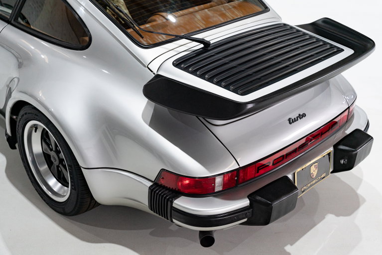 Porsche 911 Turbo 3.3 (US)