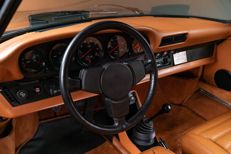 Porsche 911 Turbo 3.3 (US)