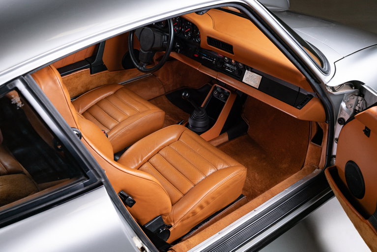 Porsche 911 Turbo 3.3 (US)