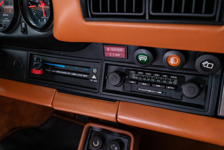 Porsche 911 Turbo 3.3 (US)