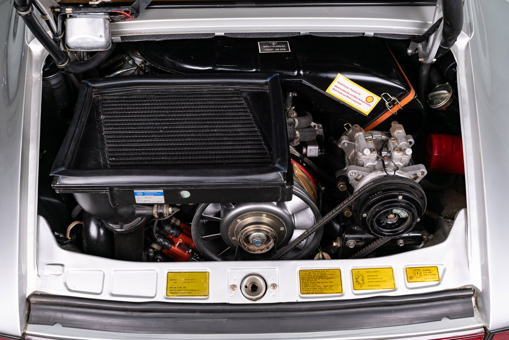 Porsche 911 Turbo 3.3 (US)