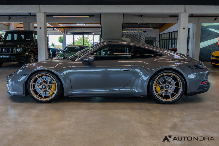 Porsche 992 GT3 Touring