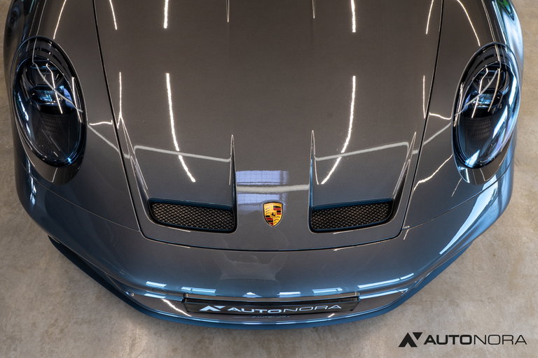 Porsche 992 GT3 Touring