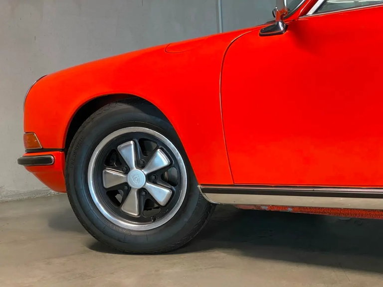 Porsche 911 T