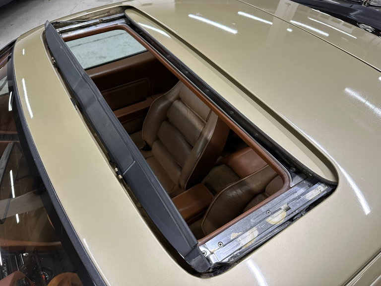 Porsche 928