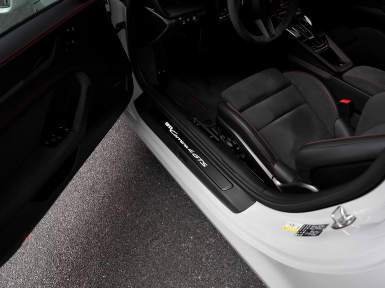 Porsche 992.2 Carrera 4 GTS