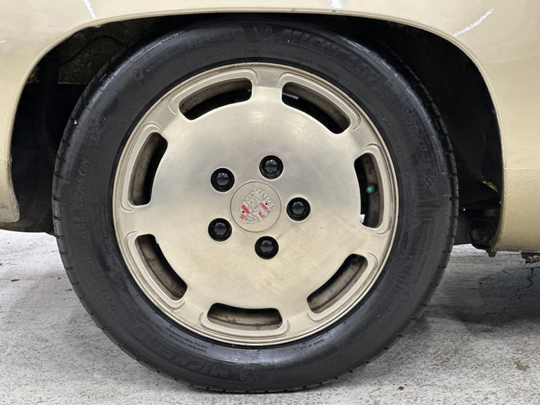 Porsche 928