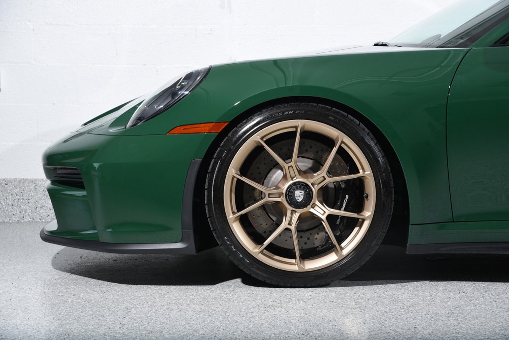 Porsche 992 GT3 Touring