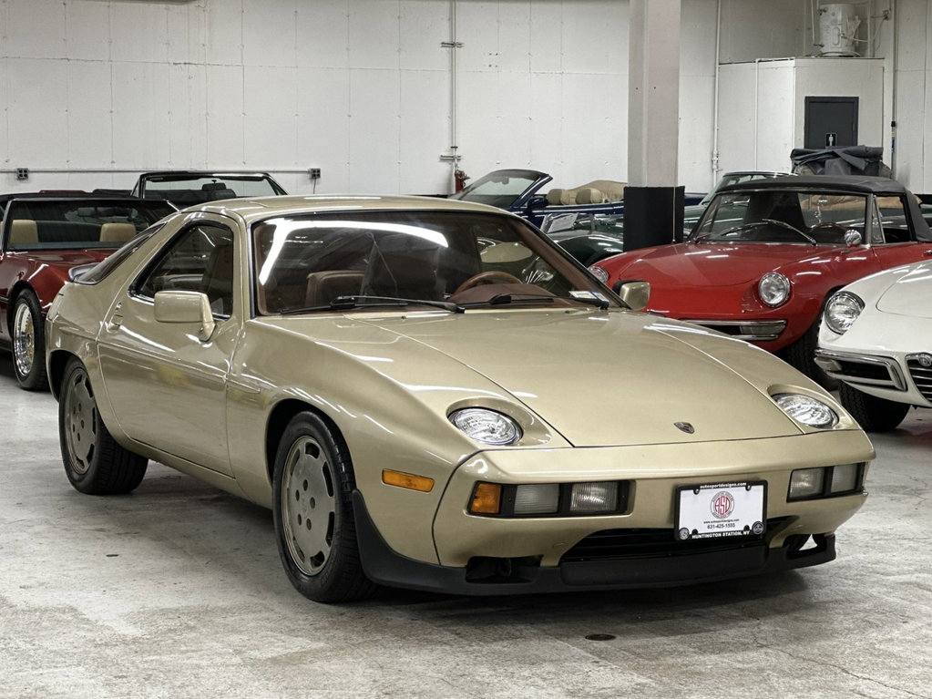Porsche 928
