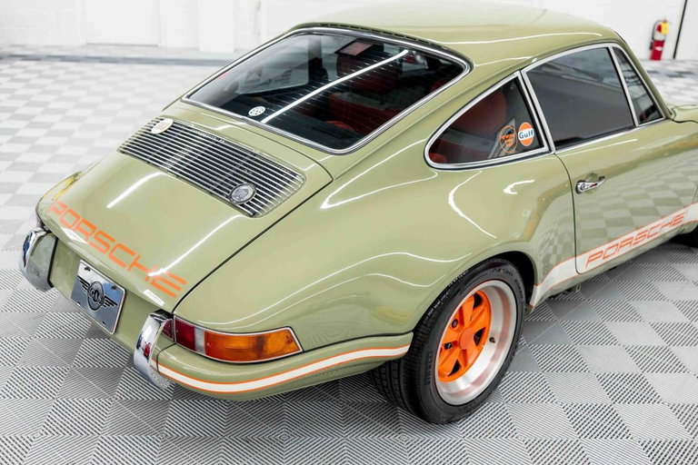Porsche 911 Backdate