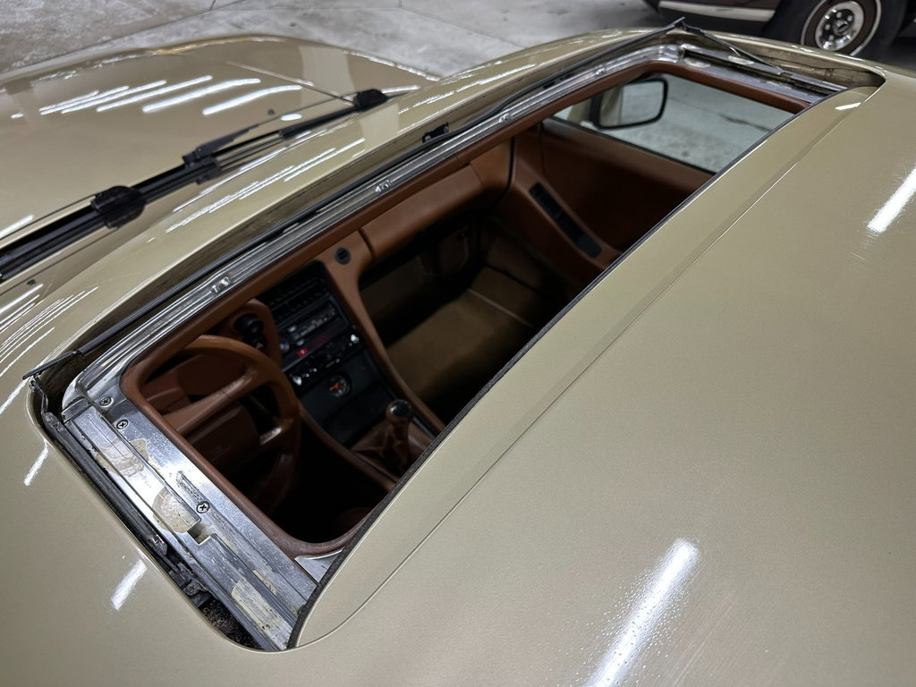 Porsche 928
