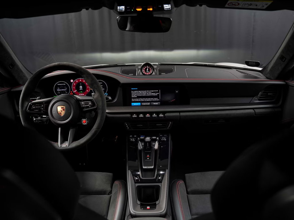 Porsche 992.2 Carrera 4 GTS
