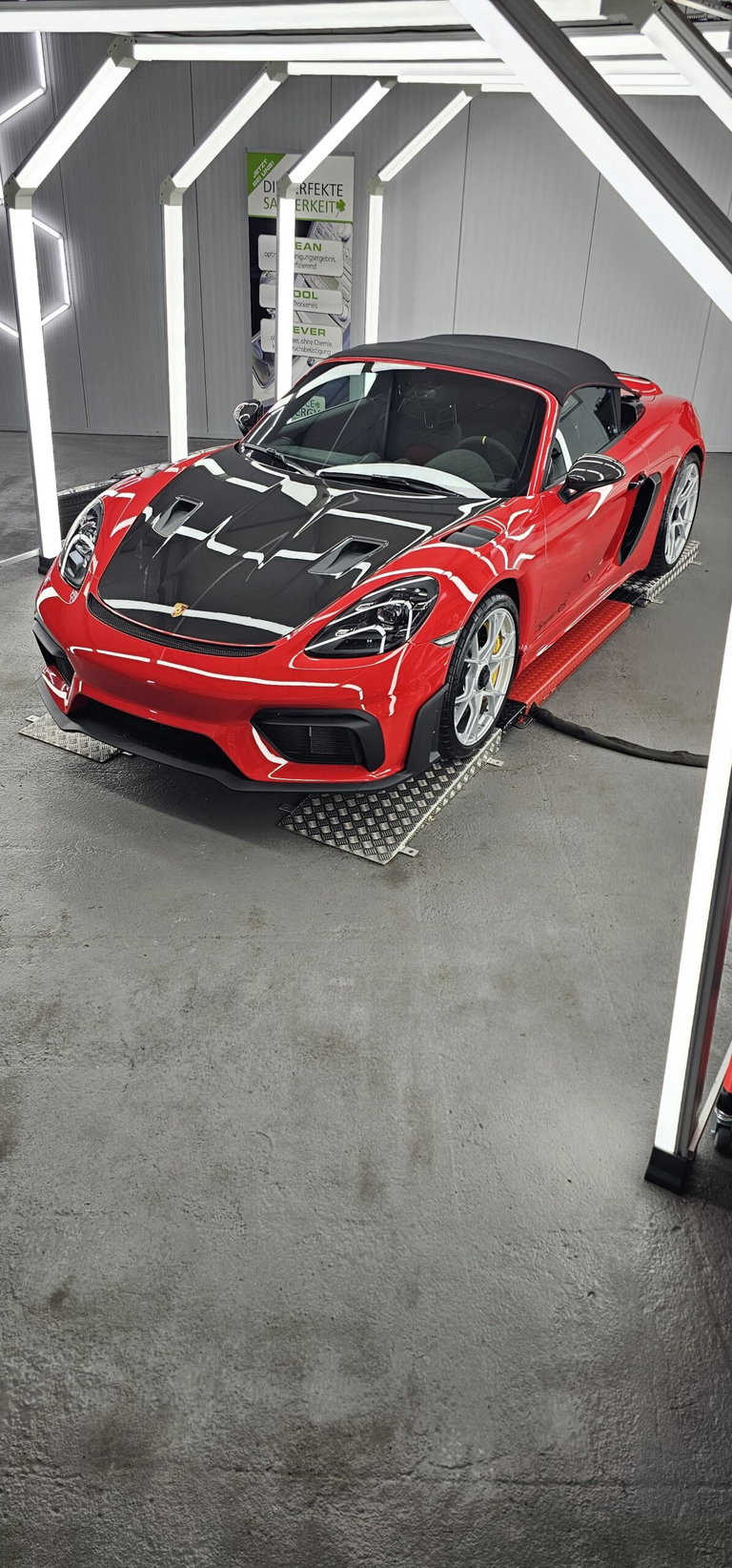 Porsche 718 Spyder RS