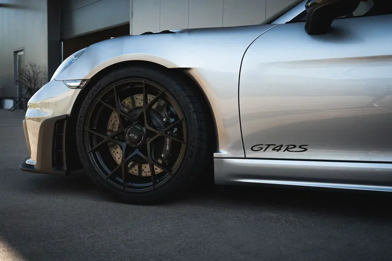 Porsche 718 Cayman GT4 RS