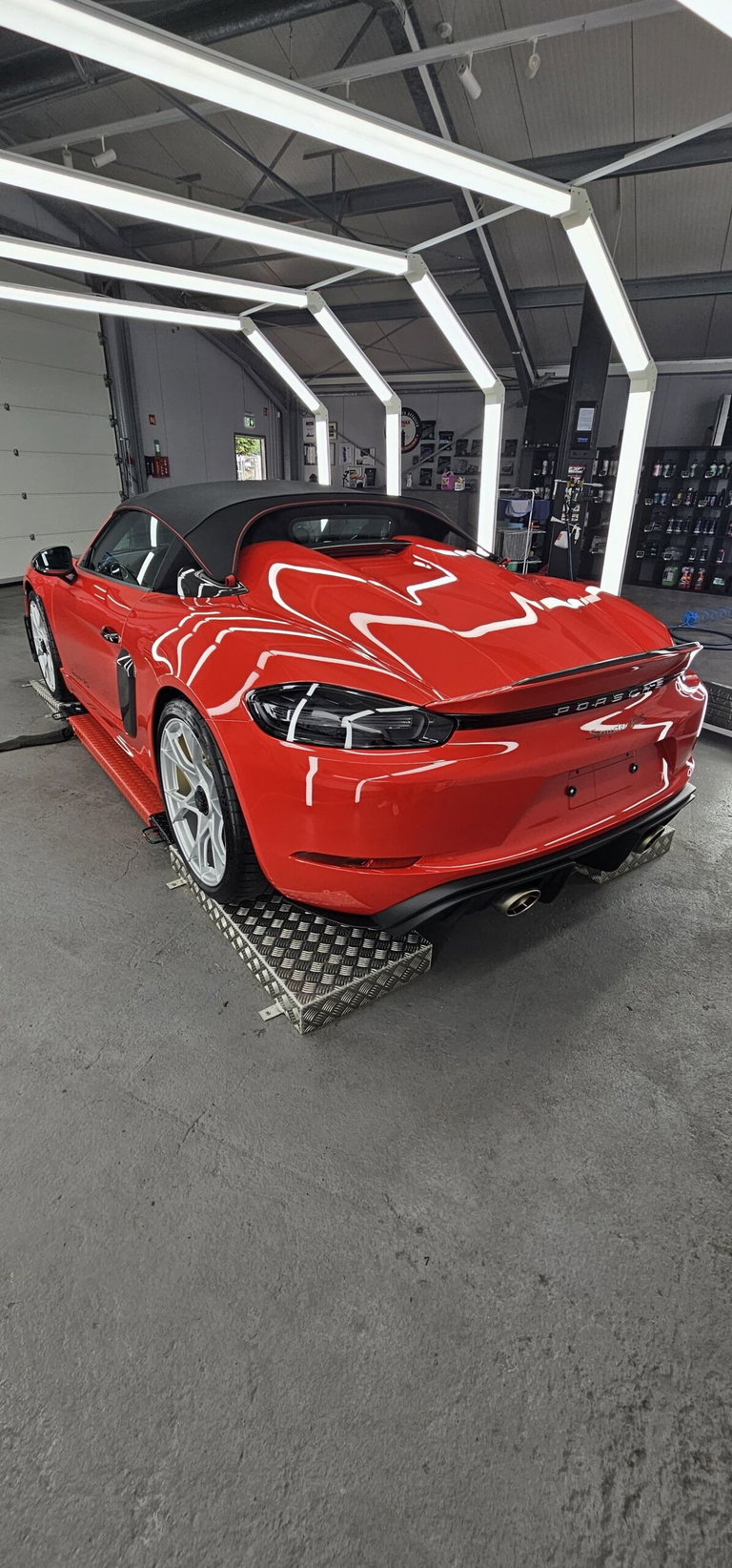 Porsche 718 Spyder RS