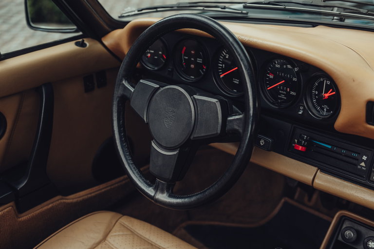 Porsche 911 SC