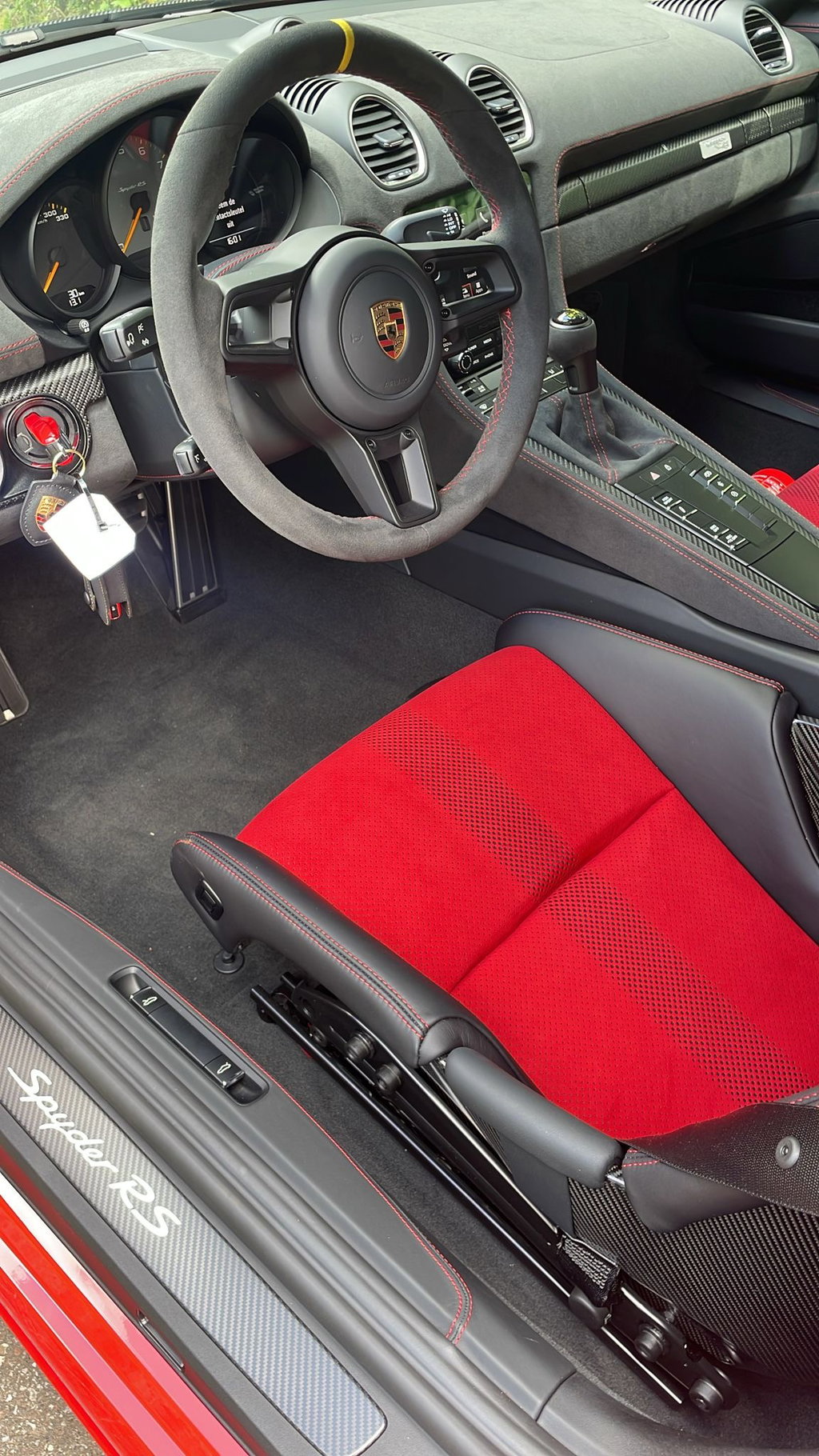Porsche 718 Spyder RS