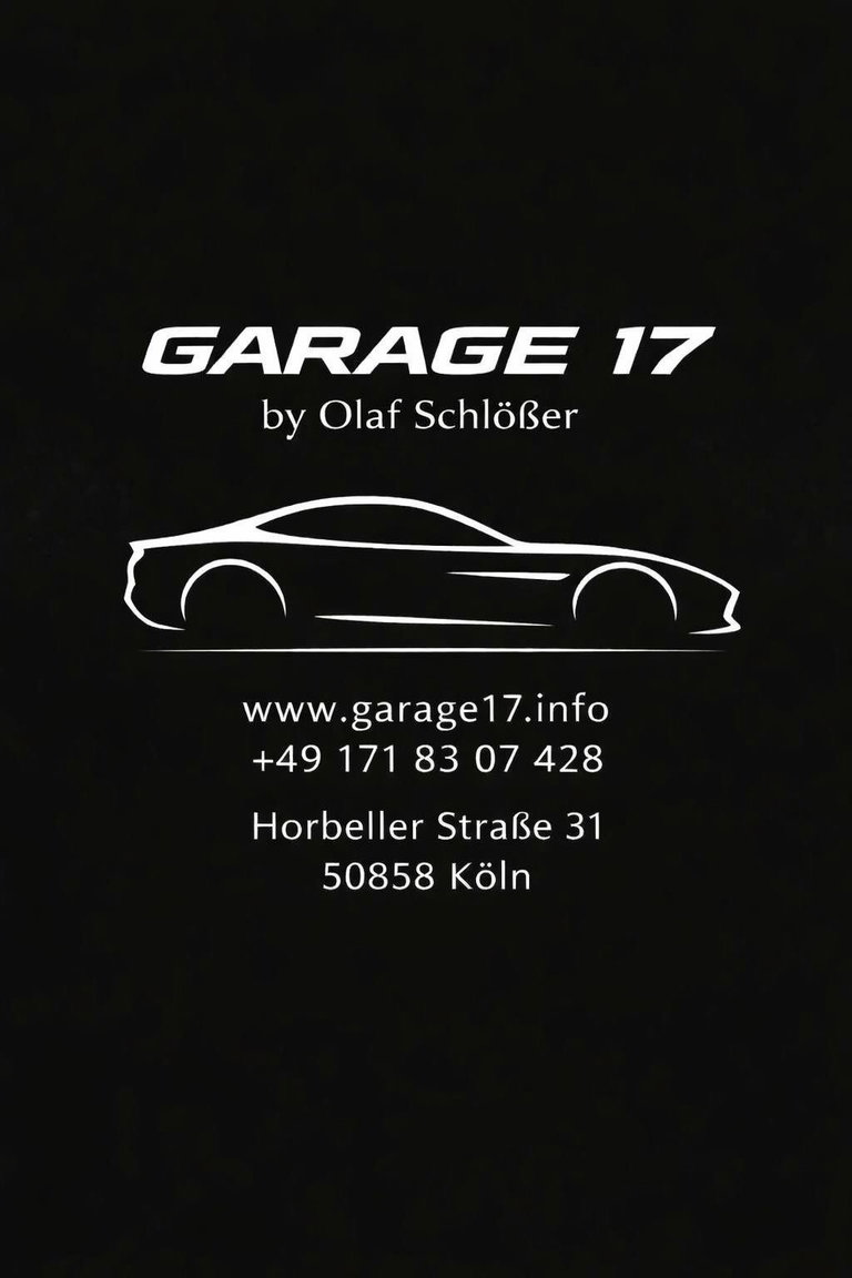 Garage 17 by Olaf Schlößer