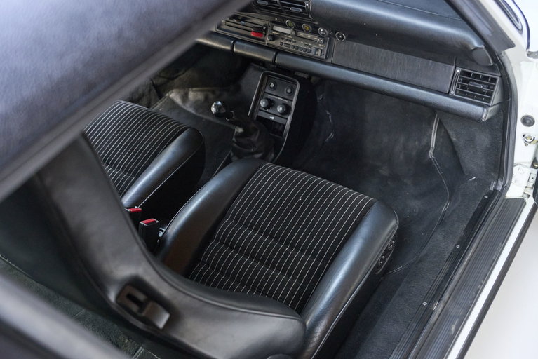 Porsche 911 Turbo 3.3