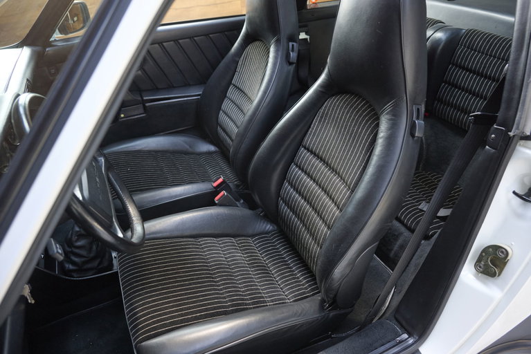 Porsche 911 Turbo 3.3