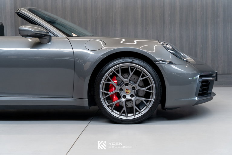Porsche 992 Carrera 4S
