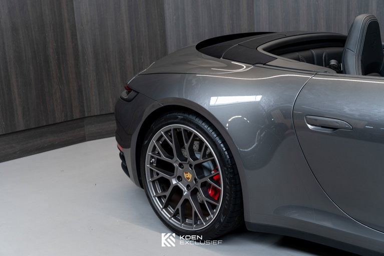 Porsche 992 Carrera 4S