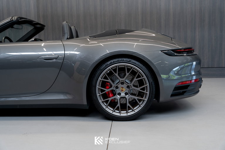 Porsche 992 Carrera 4S