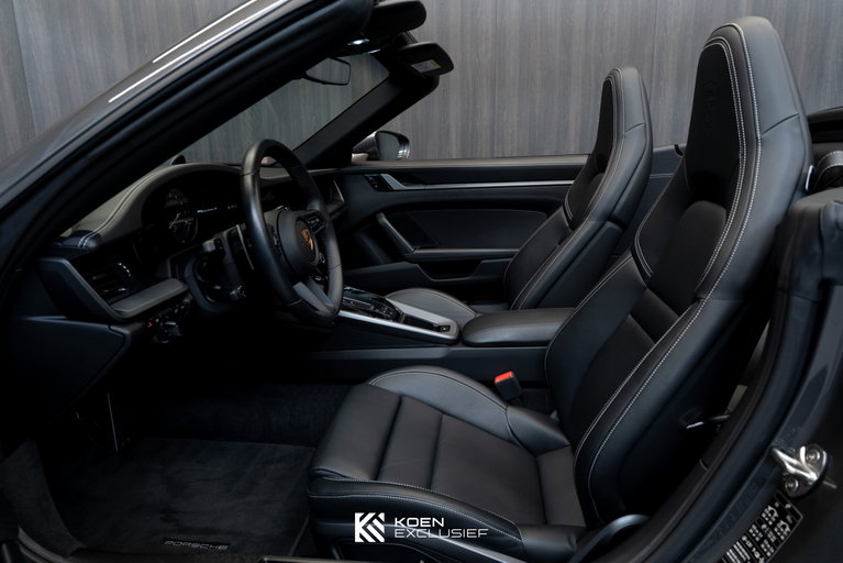 Porsche 992 Carrera 4S