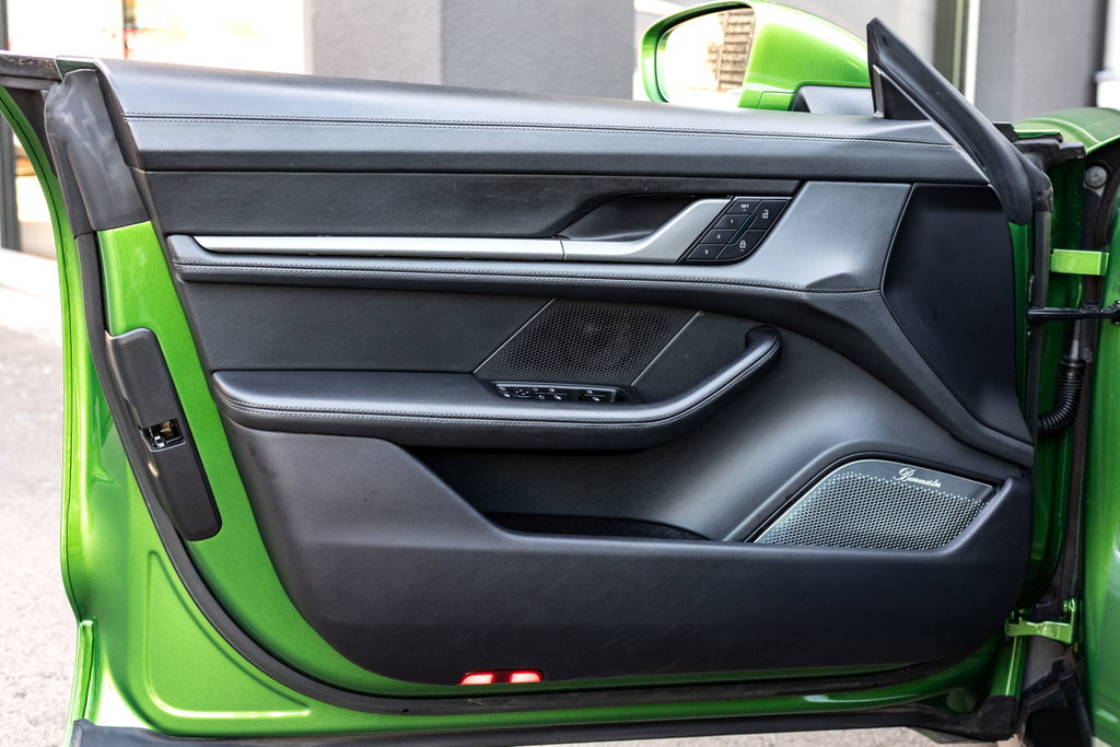 Porsche Taycan Turbo Cross Turismo