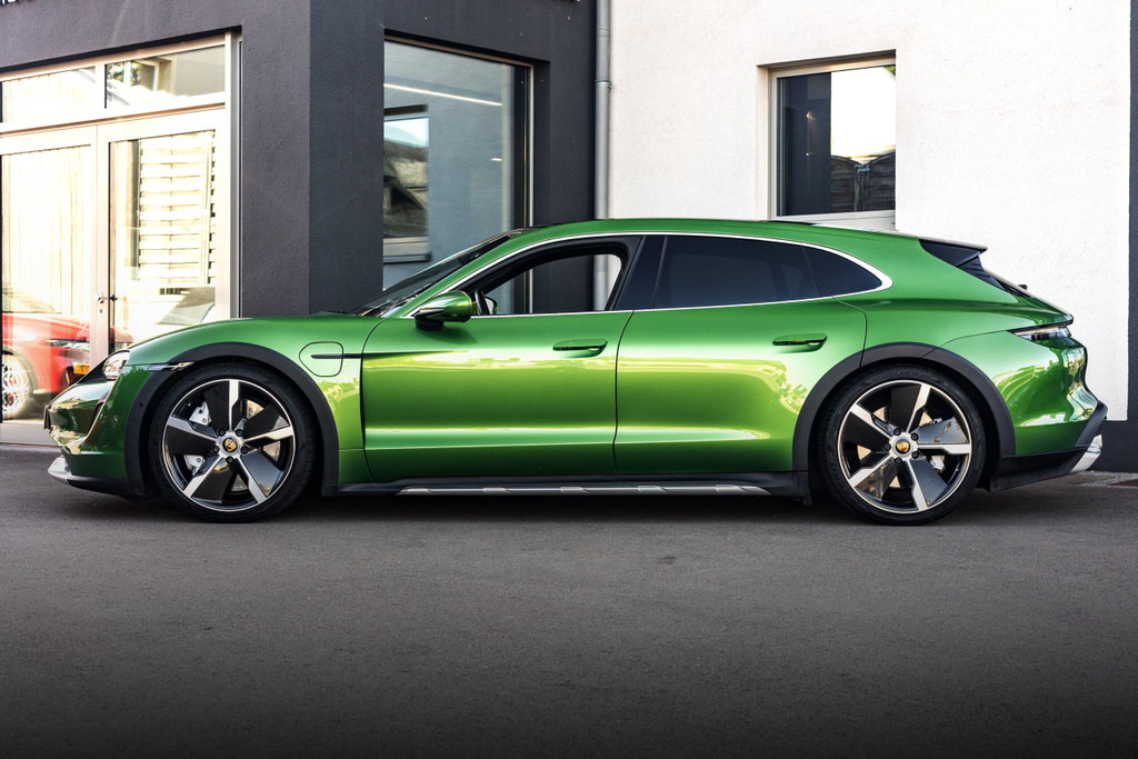 Porsche Taycan Turbo Cross Turismo