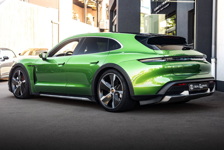 Porsche Taycan Turbo Cross Turismo