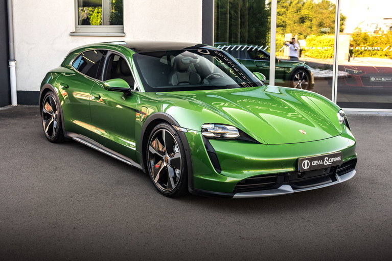 Porsche Taycan Turbo Cross Turismo