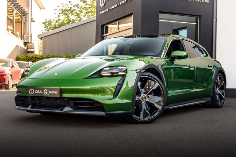 Porsche Taycan Turbo Cross Turismo