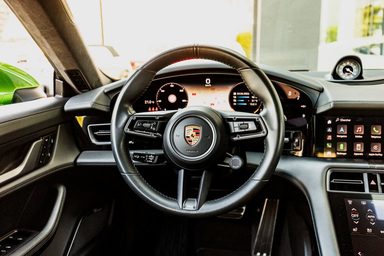 Porsche Taycan Turbo Cross Turismo