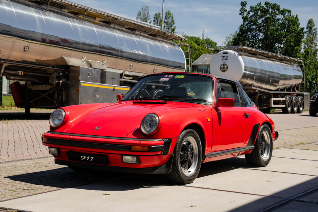 Porsche 911 Carrera 3.2