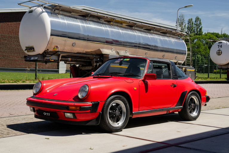 Porsche 911 Carrera 3.2