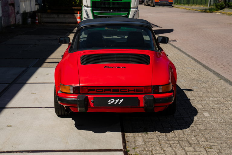 Porsche 911 Carrera 3.2