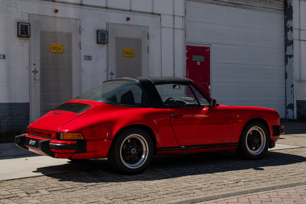 Porsche 911 Carrera 3.2
