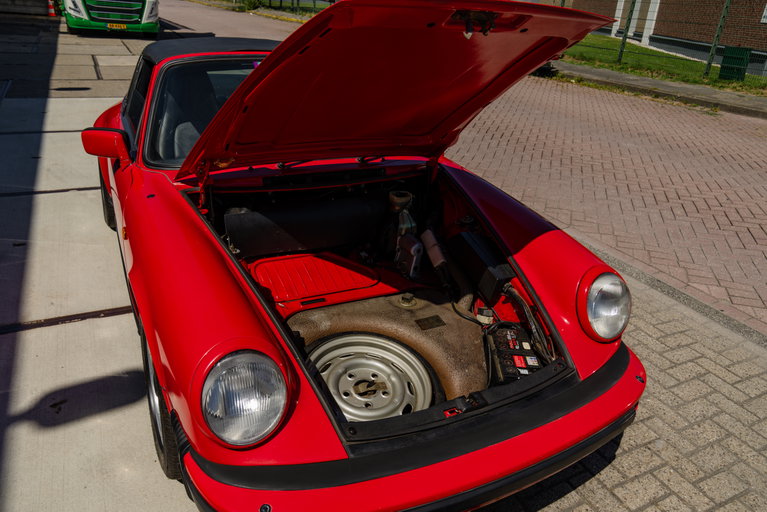 Porsche 911 Carrera 3.2