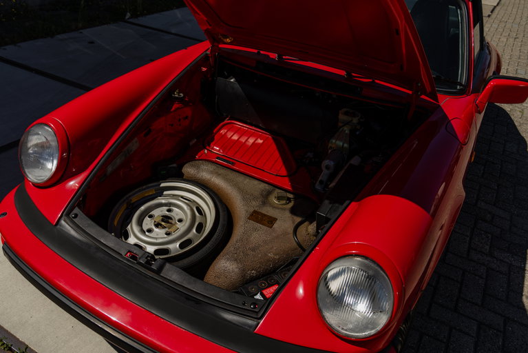 Porsche 911 Carrera 3.2