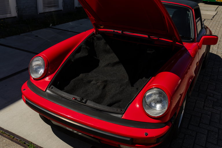 Porsche 911 Carrera 3.2